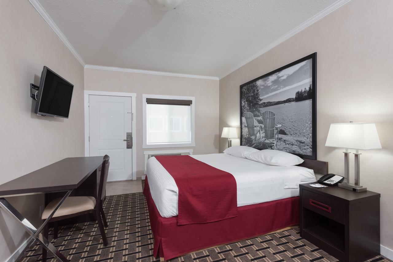 Super 8 By Wyndham Watrous Motel Exterior foto