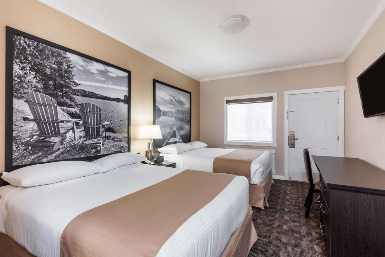 Super 8 By Wyndham Watrous Motel Exterior foto